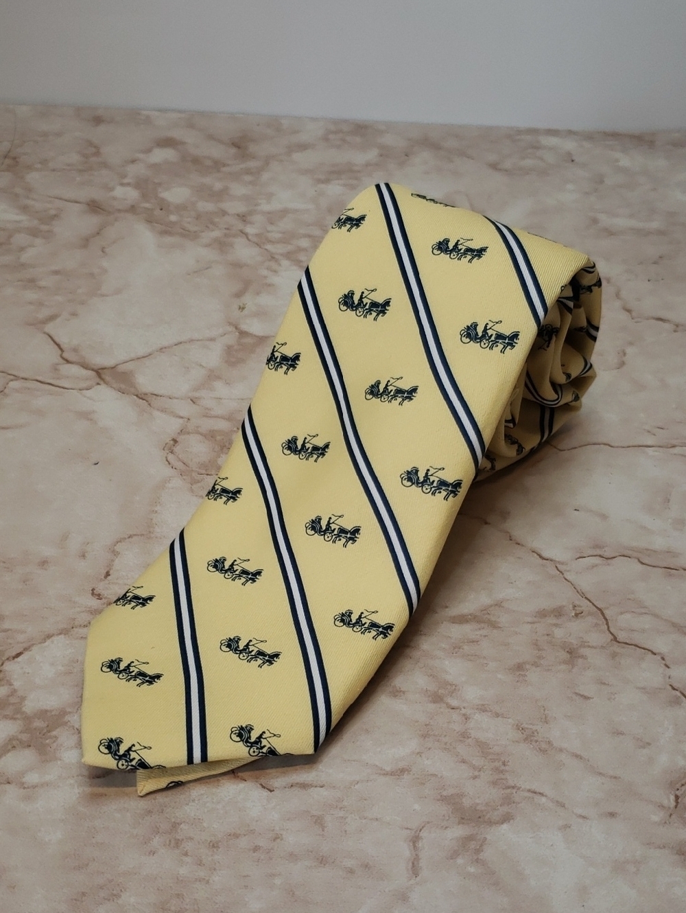 Vineyard Vine Men's Yellow And Blue Striped Motif Tie